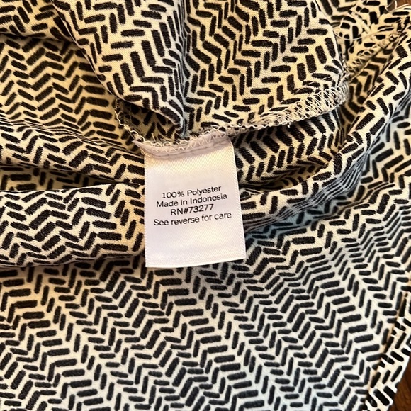 Croft & Barrow Tank size M black and white pattern - Picture 6 of 8